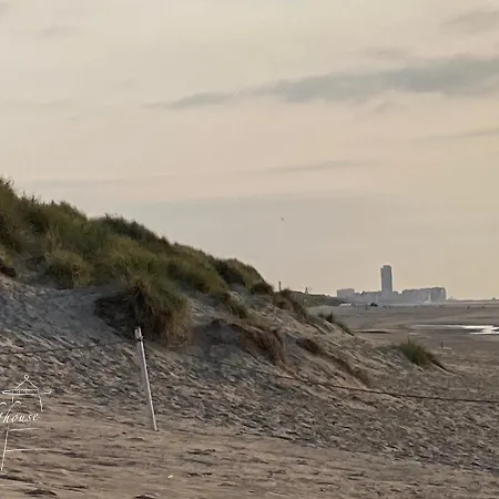 The Lighthouse Apartament De Haan